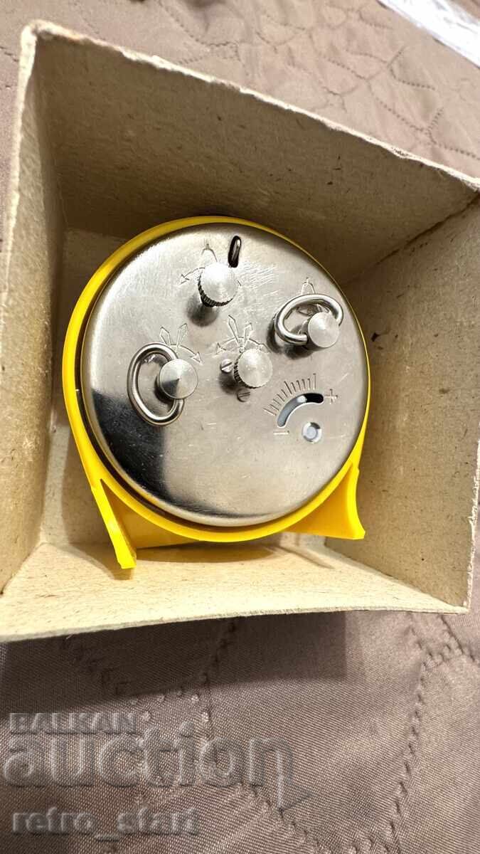 Съветски будилник Слава, чисто нов! Работи! с цена 20.00 лв. | € 10.23