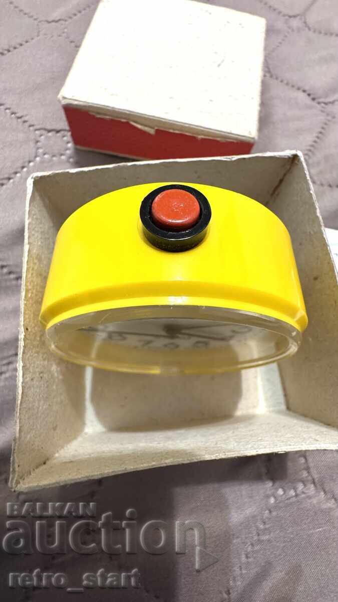 Аукцион Съветски будилник Слава, чисто нов! Работи!