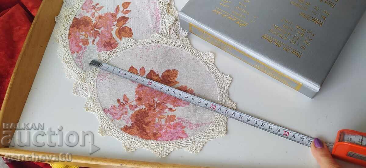 Licitație Set de fețe de masă din in cu dantelă manuală