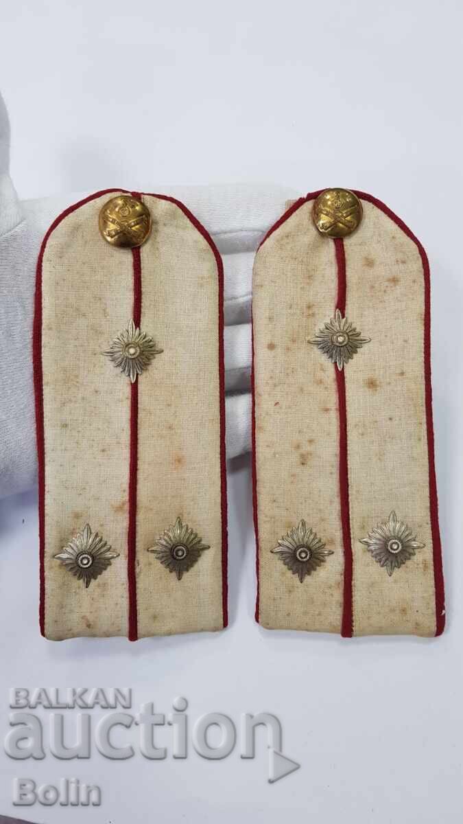 Uniquely rare early First World War Artillery shoulder boards Uniquely rare early First World War Artillery shoulder boards