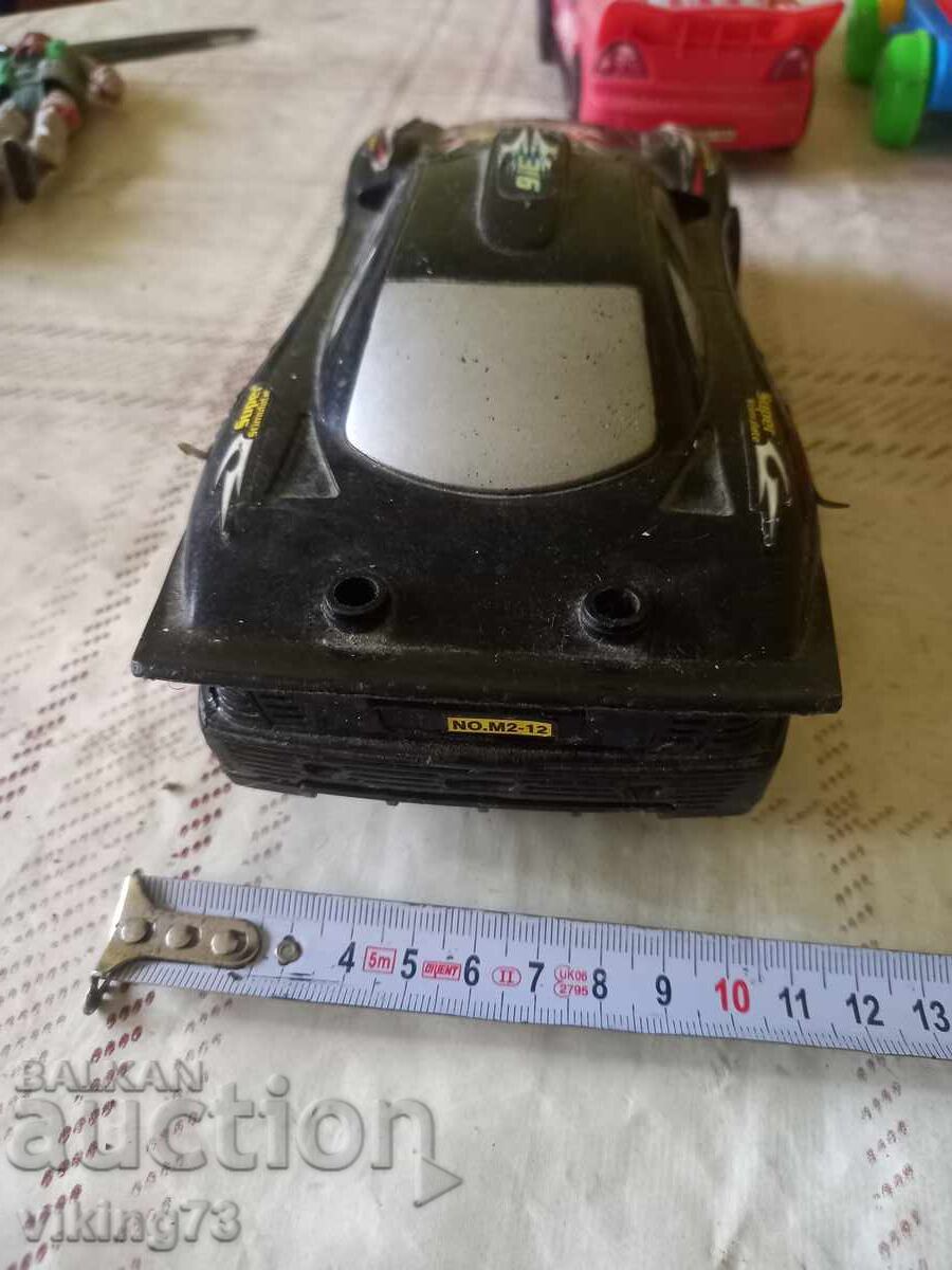 Доставка на Ретро автомобил. с механика Доставка на Ретро автомобил. с механика