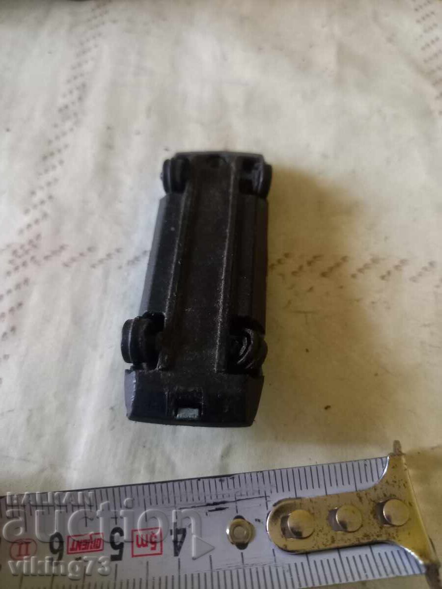 Licitație Mașină retro. Metalică Licitație Mașină retro. Metalică