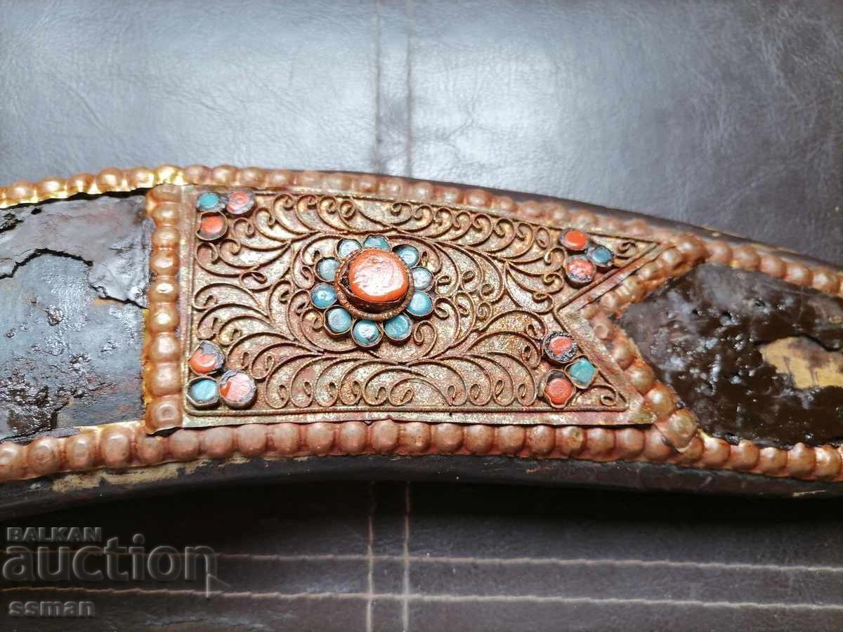 Delivery of Old Nepali Kukri Delivery of Old Nepali Kukri