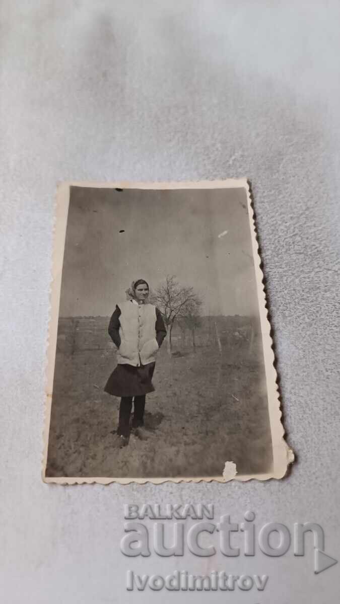 Φωτογραφία Λοβετς, μαθήτρια 7ης τάξης, 1944