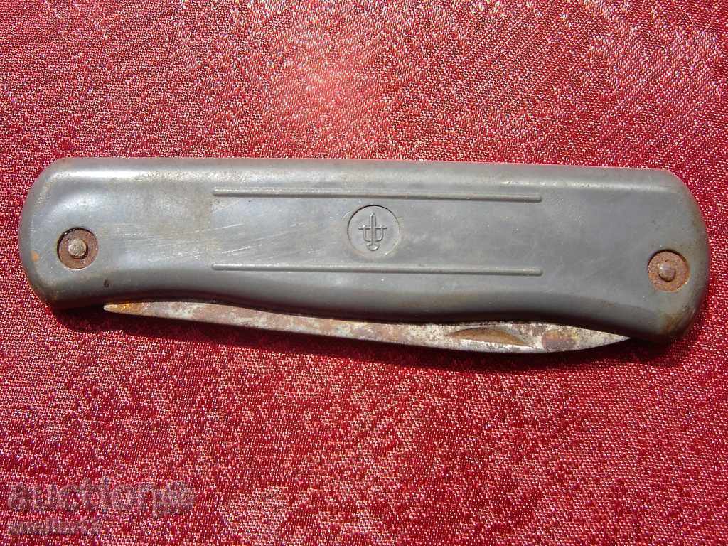 AN OLD POCKET KNIFE - 5 AN OLD POCKET KNIFE - 5