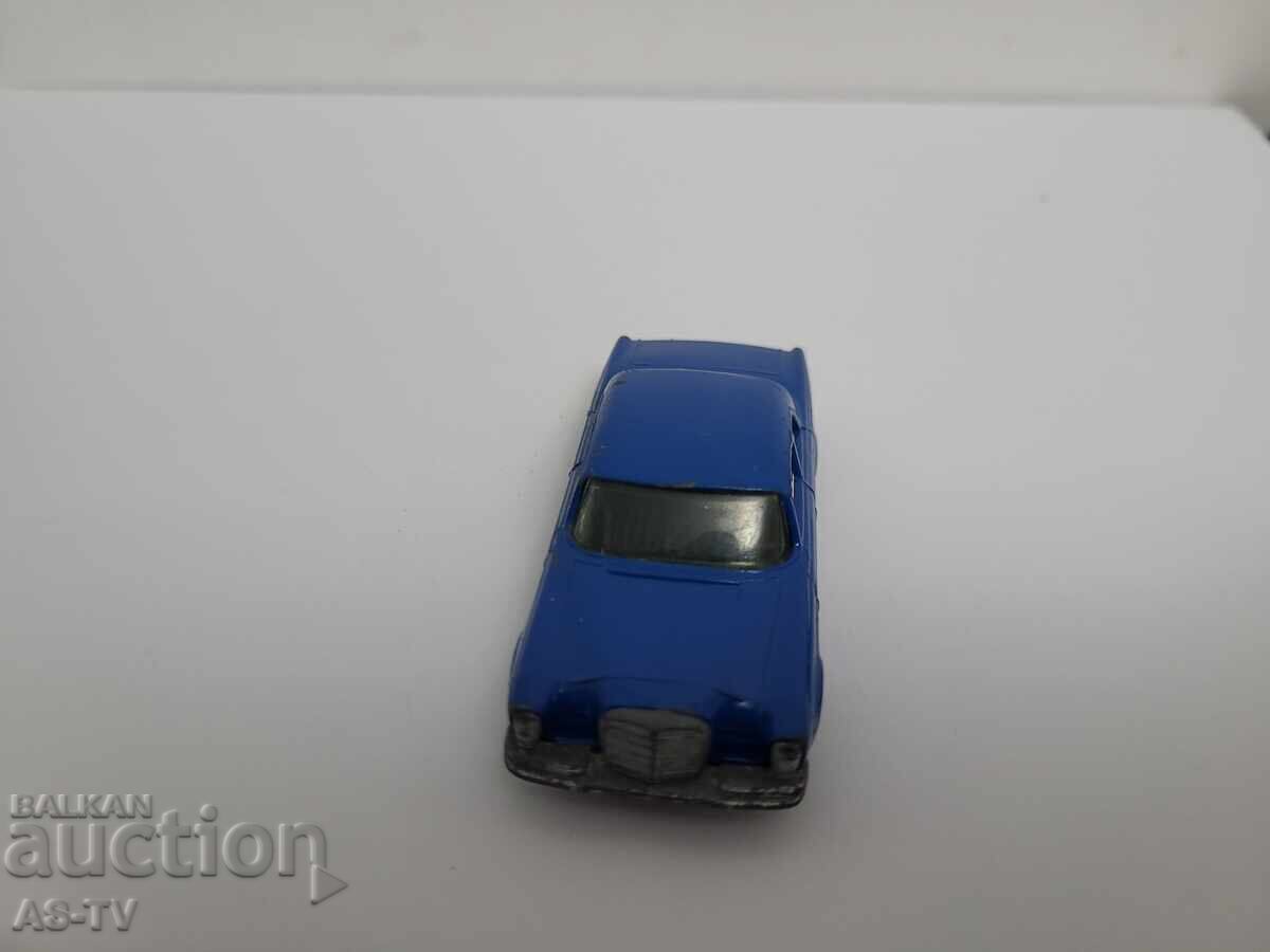 Licitație Matchbox Bulgaria Mercedes 300 SE