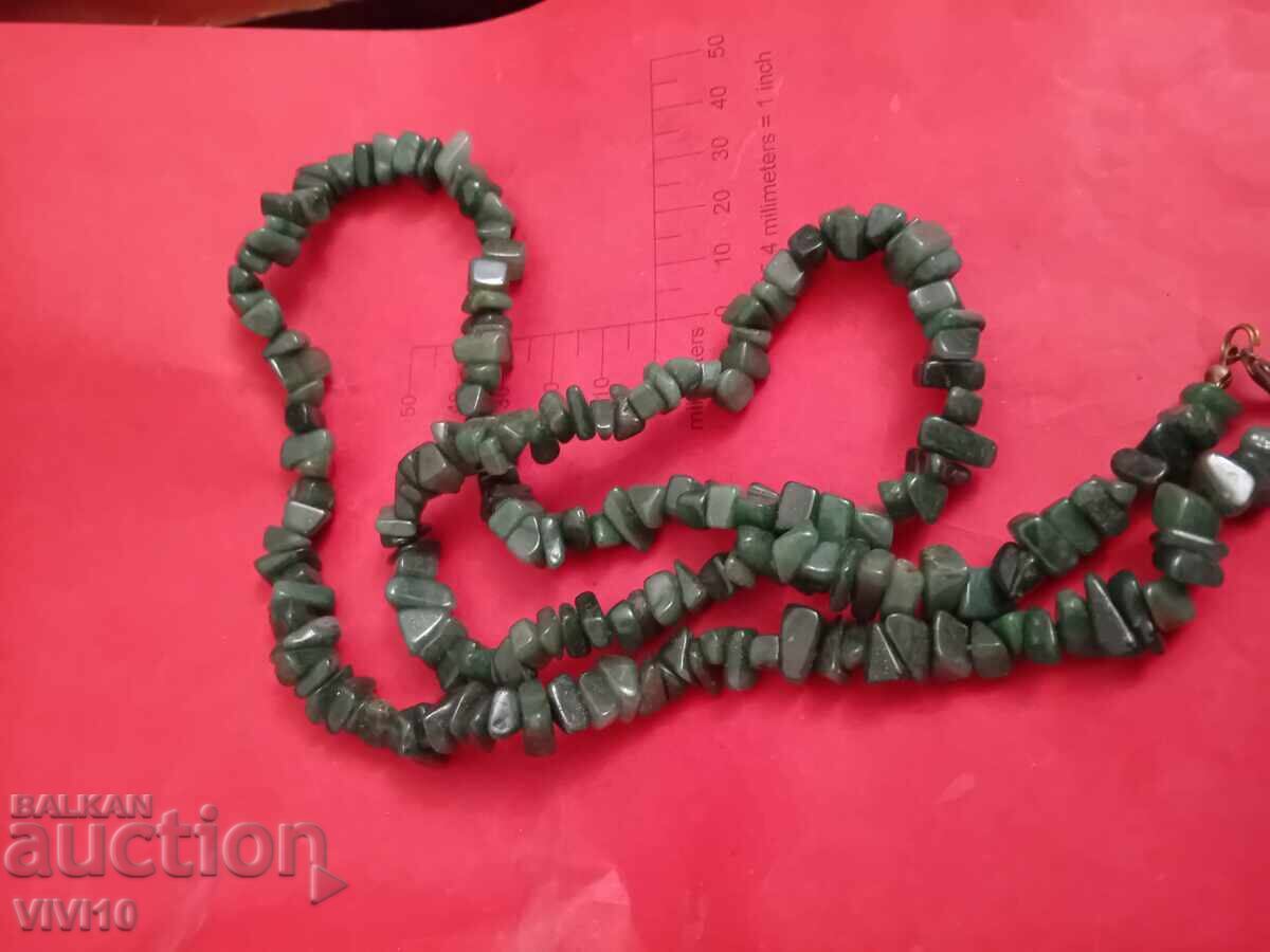 Colier vechi cu turmalină verde cu preț 50.00 BGN | € 25.56