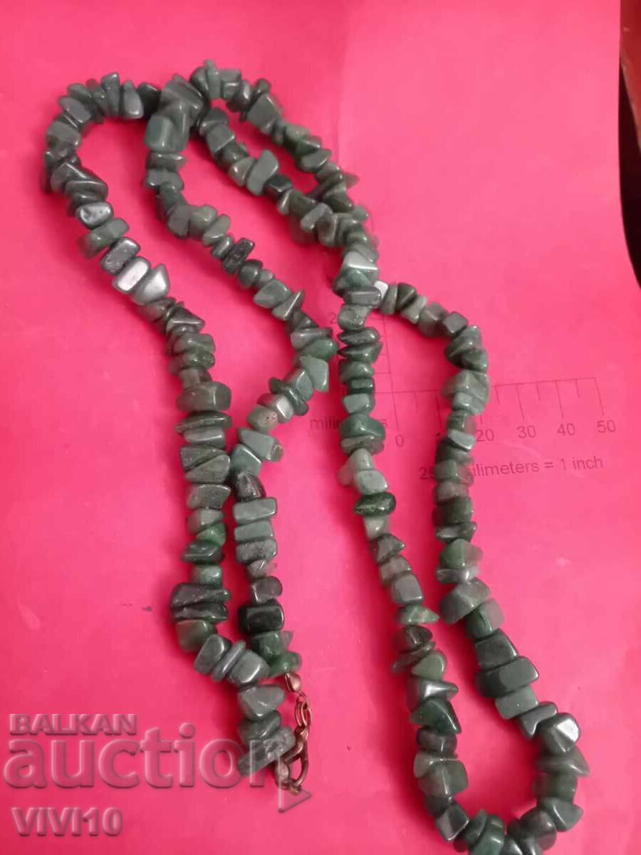 Colier vechi cu turmalină verde