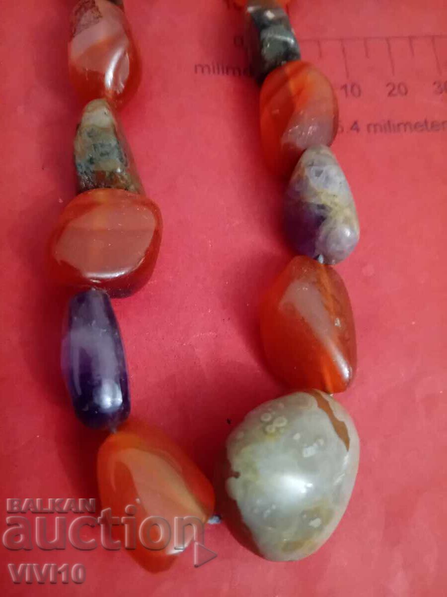 Colier vechi cu agat cu preț € 30.68 | 60.00 BGN Colier vechi cu agat cu preț € 30.68 | 60.00 BGN