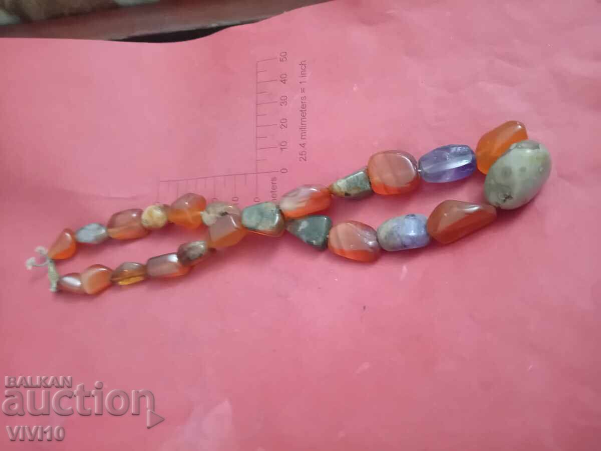 Licitație Colier vechi cu agat