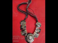 Colier vechi cu email