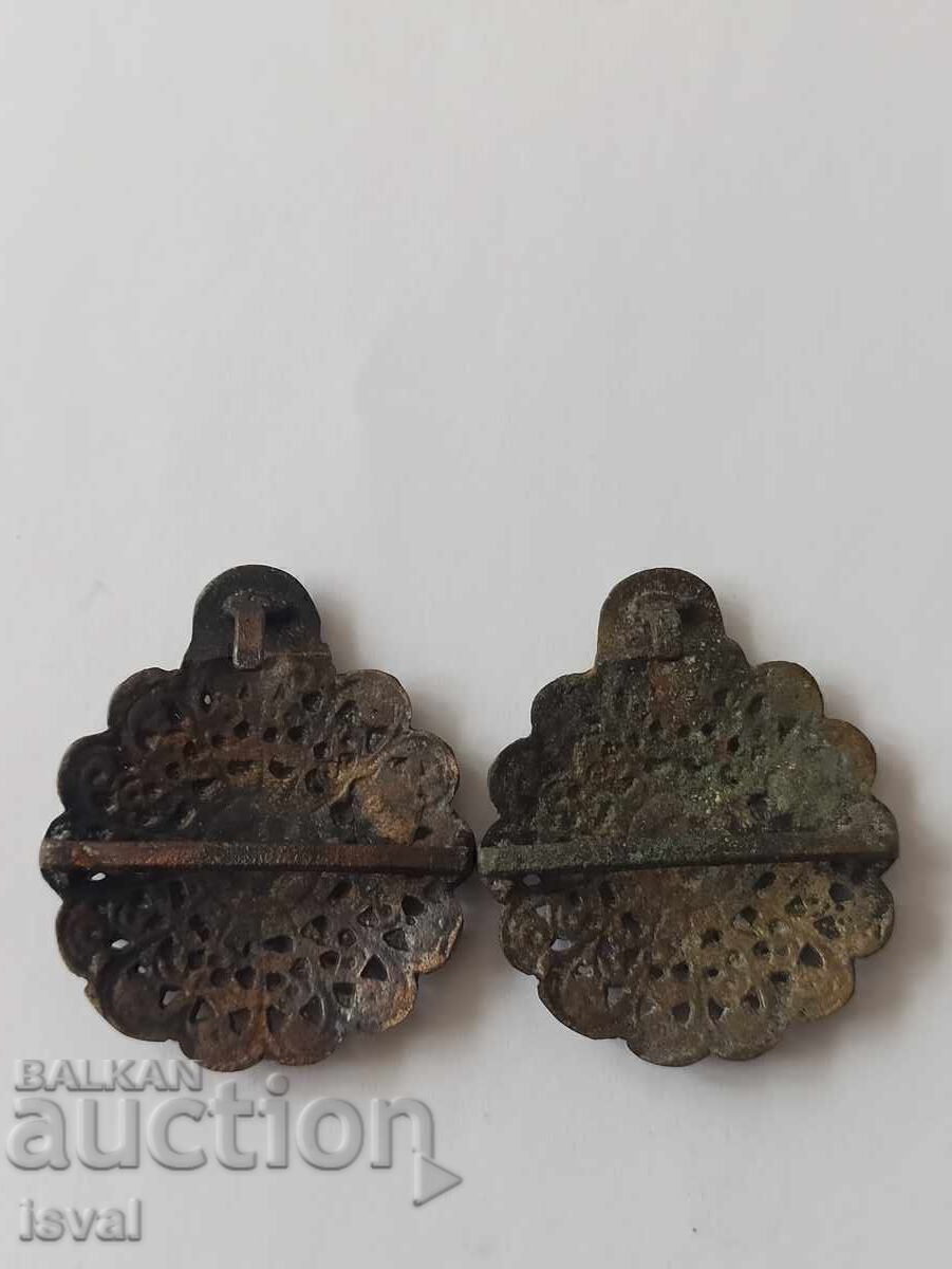 Licitație Decorațiuni renascentiste pentru curea - 2 bucăți Licitație Decorațiuni renascentiste pentru curea - 2 bucăți