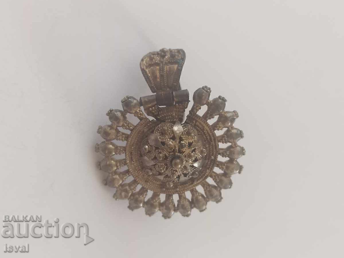 Възрожденска сребърна обеци - Арпалия! с цена € 66.47 | 130.00 лв. Възрожденска сребърна обеци - Арпалия! с цена € 66.47 | 130.00 лв.