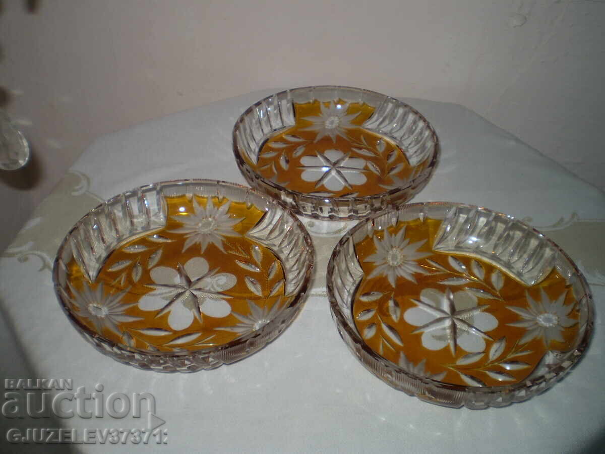 3 bucăți de cristal Bohemia ornamente galbene, tăiate până la transparență cu preț 290.00 BGN | € 148.27