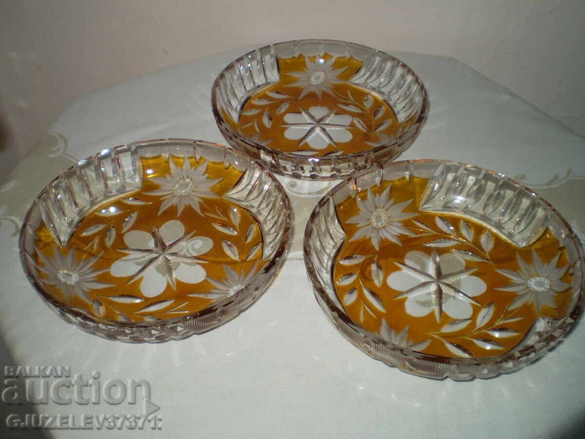 3 bucăți de cristal Bohemia ornamente galbene, tăiate până la transparență