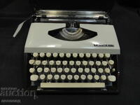 MAȘINĂ DE SCRIS PORTABILĂ VECHE RETRO TRIUMPH TIPPA S