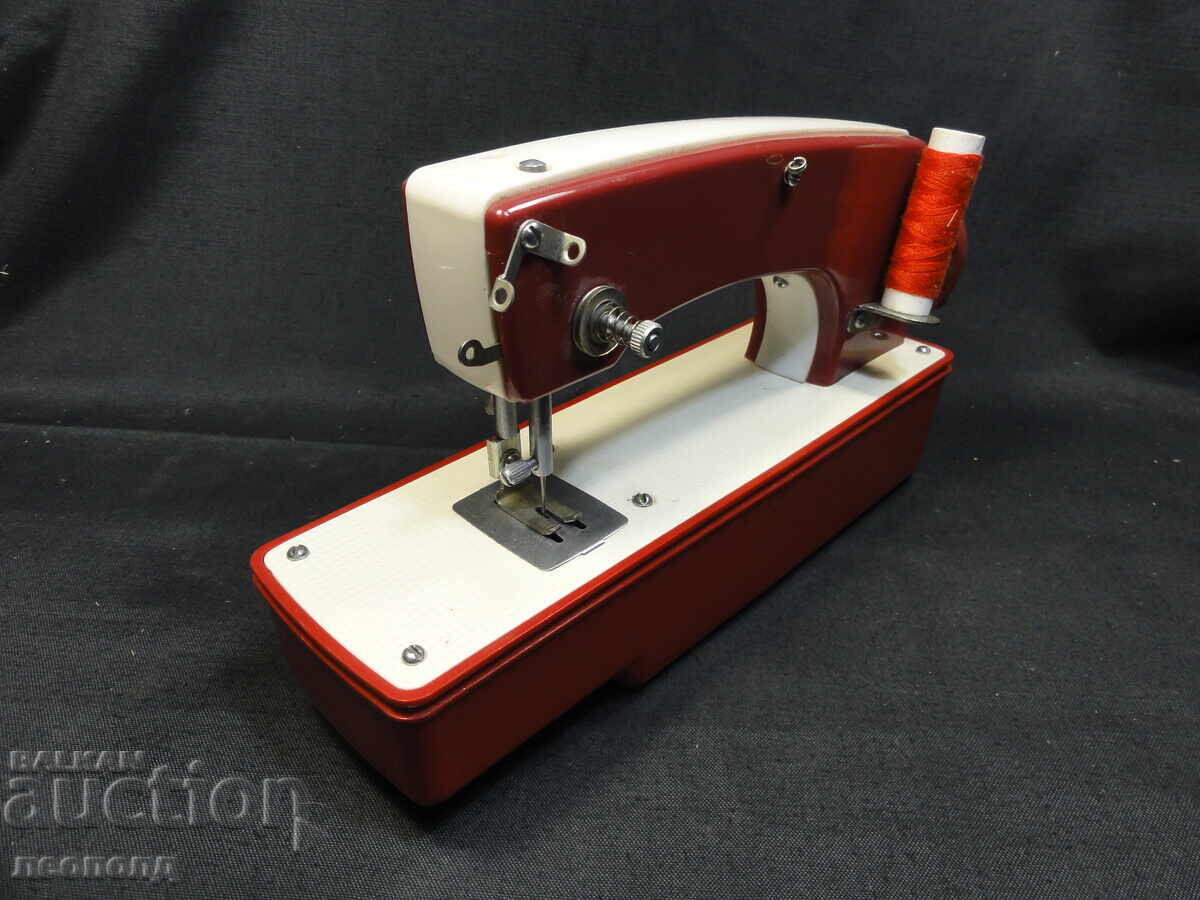 ΠΑΛΑΙΟ ΡΕΤΡΟ ΣΟΣ ΣΣΔ ΜΗΧΑΝΙΚΟ ΠΑΙΧΝΙΔΙ ΡΑΠΤΟΜΗΧΑΝΗ με τιμή 50.00 BGN | € 25.56