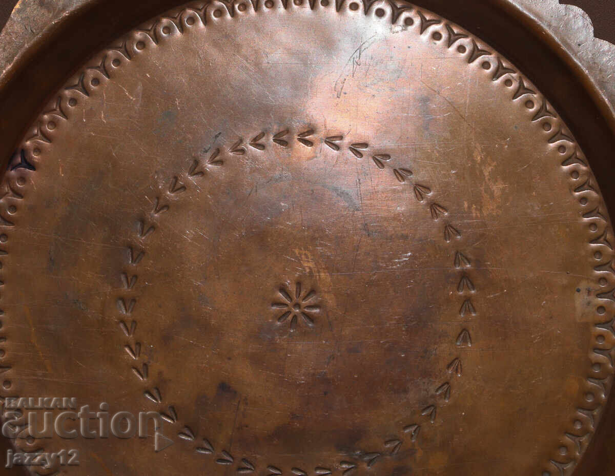 Delivery of Old traditional copper tray platter