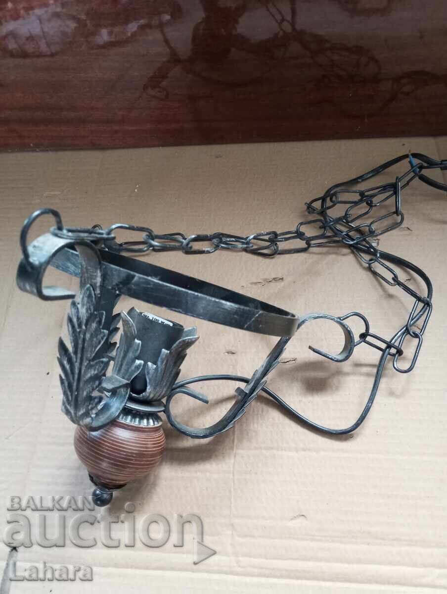 Πολυέλαιος από σφυρήλατο σίδερο