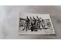 Photo Officer and soldiers