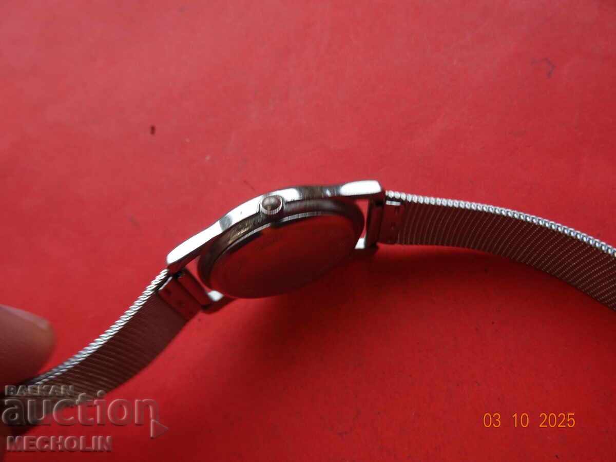 Delivery of COLLECTOR'S QUARTZ WATCH MILVAY JAPANESE