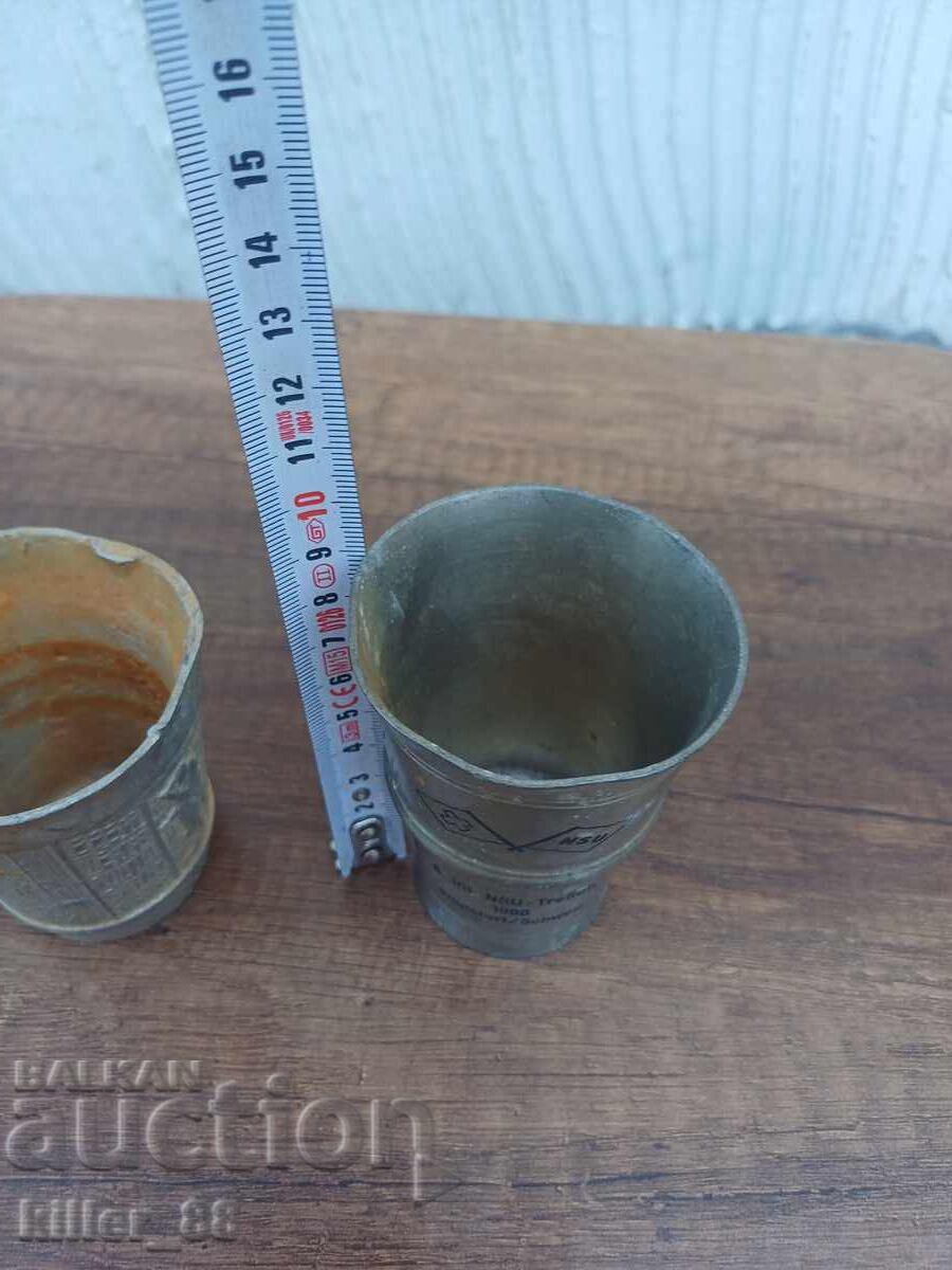 Auction Tin bowls with ornaments Auction Tin bowls with ornaments