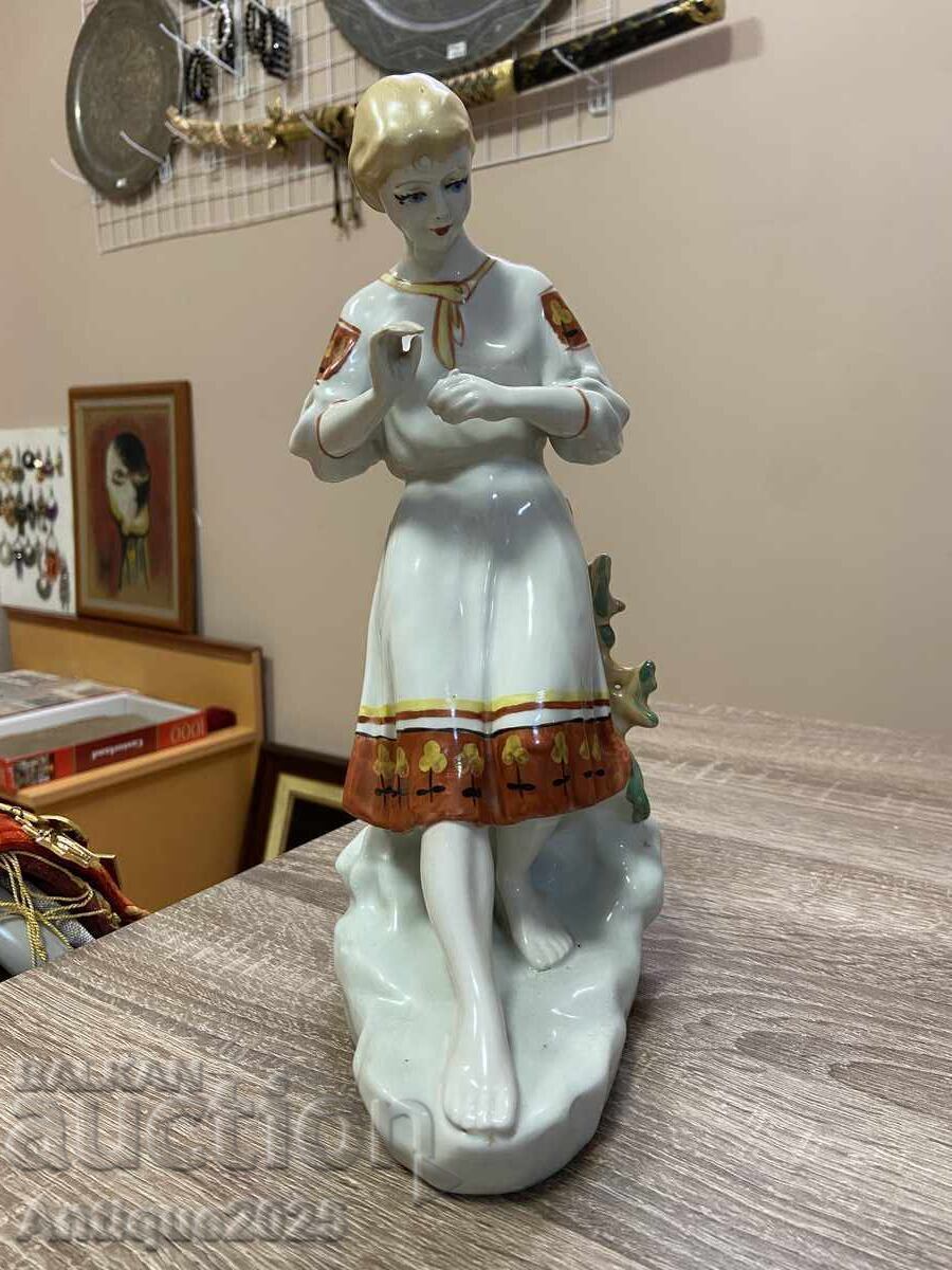 Delivery of Porcelain figurine of a girl "Daisy Fortune Telling"