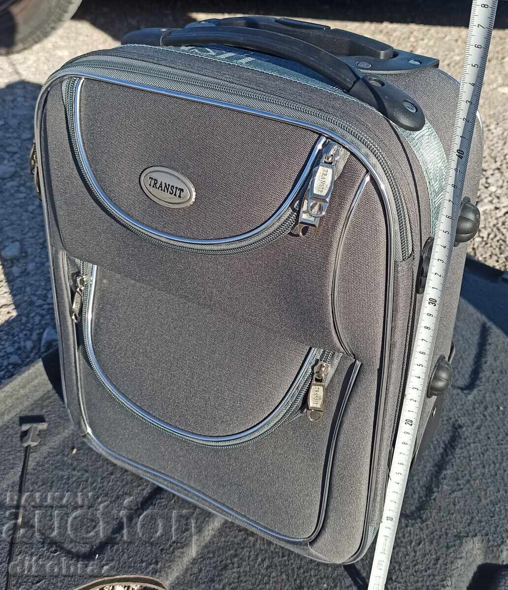 Куфар с колелца размери - 42х30х20 - 2 броя - 25 лв / брой - 6