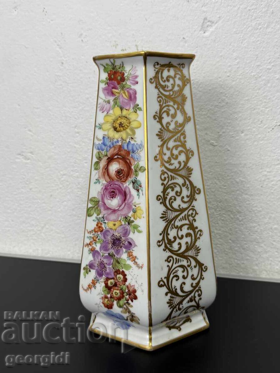 Livrarea Vază de porțelan unică - Dresda. №7427