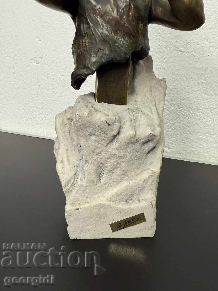 Аукцион Дизайнерска бронзова скулптура. №7429