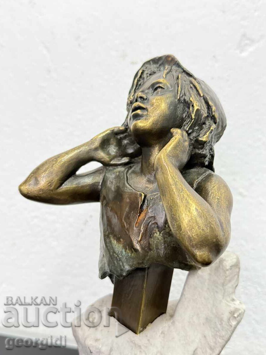 Дизайнерска бронзова скулптура. №7429 - 7