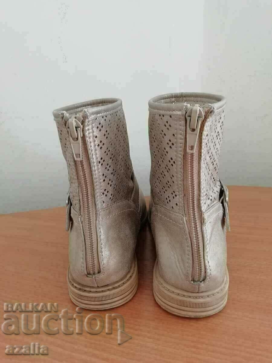 Boots in gold, 35 number - 6 Boots in gold, 35 number - 6