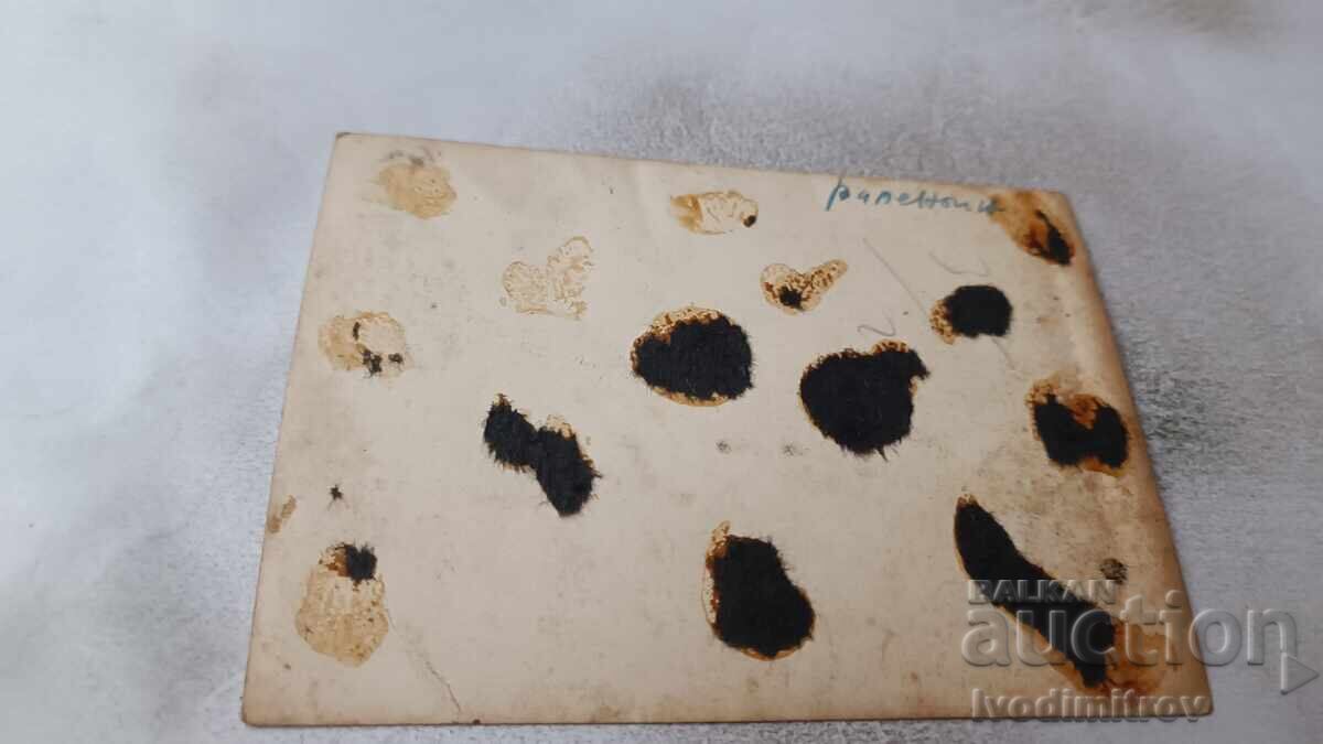 Φωτογραφία Παιδιών με την δασκάλα τους στον δρόμο με τιμή 2.45 BGN | € 1.25 Φωτογραφία Παιδιών με την δασκάλα τους στον δρόμο με τιμή 2.45 BGN | € 1.25