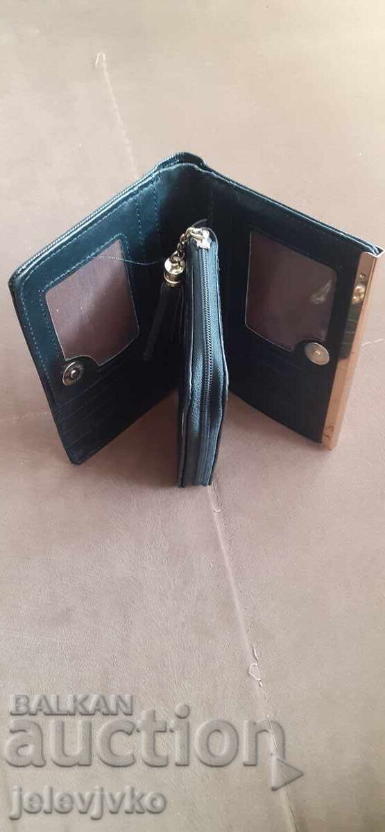 Delivery of Ladies' wallet