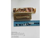 Acordeon nou în cutie