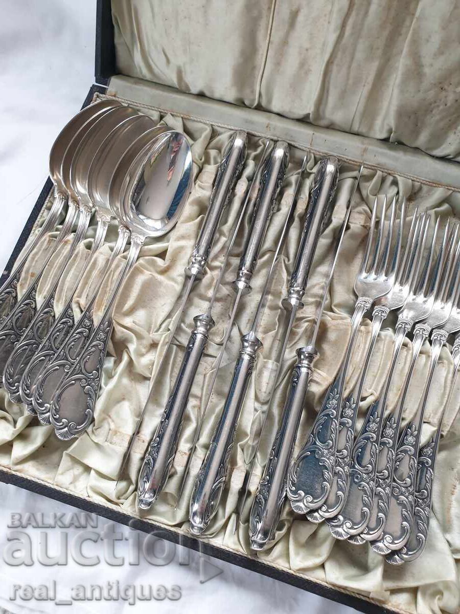 Σετ επάργυρα σκεύη