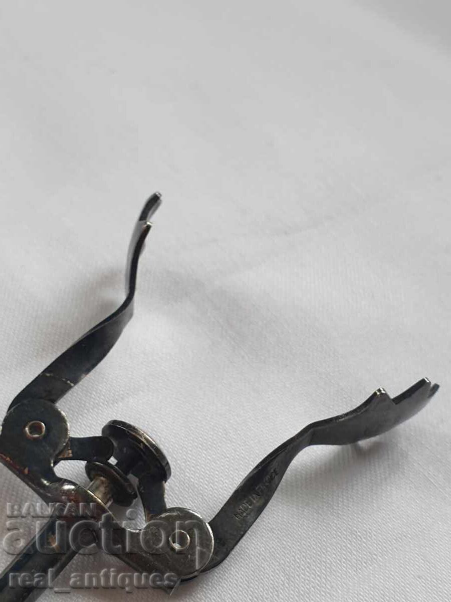 Доставка на Посребрена щипка за захар