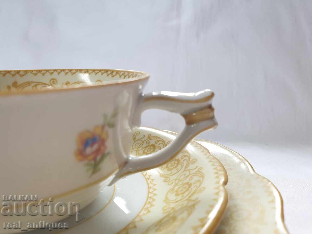 Auction  Porcelain set