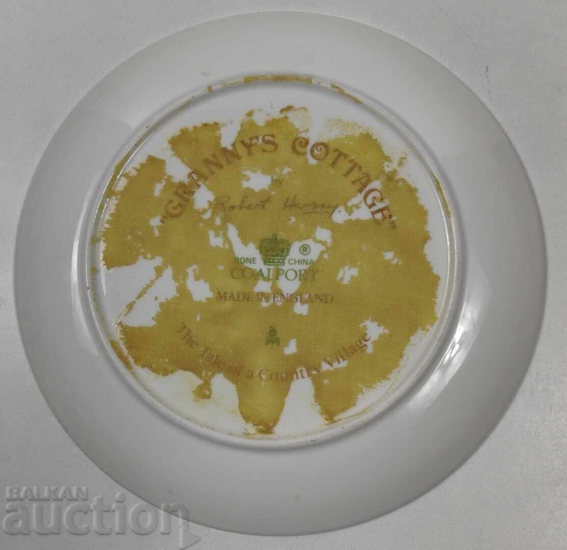 COLLECTOR'S PORCELAIN PLATE MARKED - 6