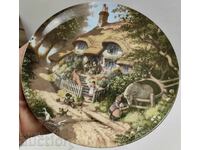 FARFURIE DE PORȚELAN DE COLECȚIE MARCATĂ