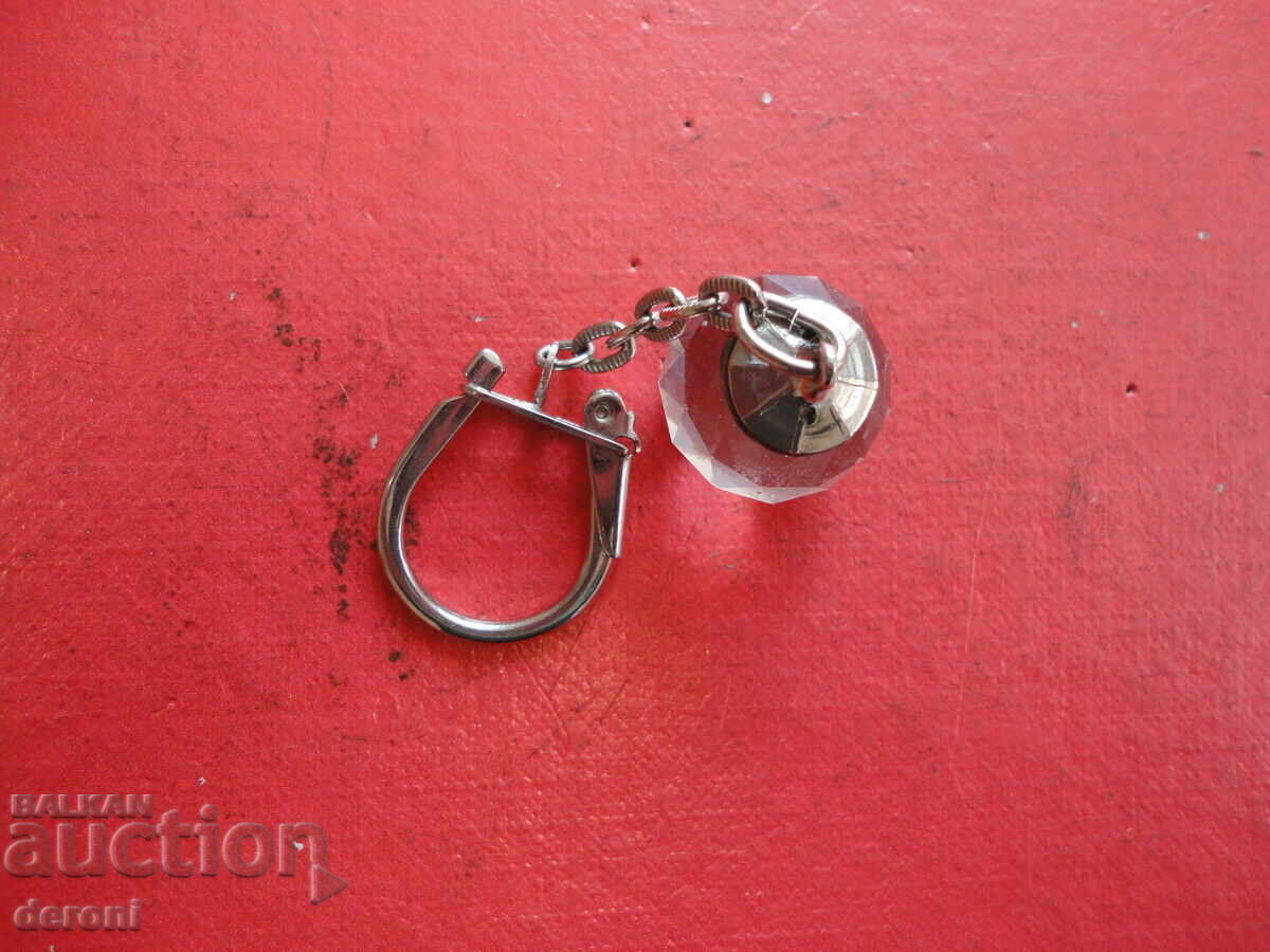 Παράδοση Υπέροχο κρυστάλλινο μπρελόκ 111