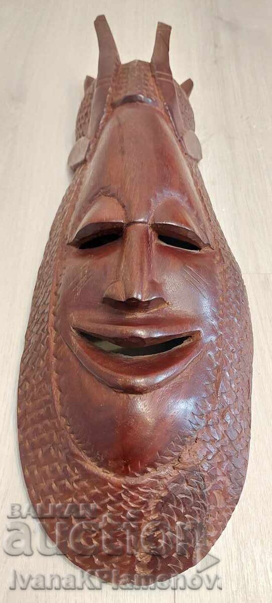 Delivery of Wood carving solid Africa handmade for collectors