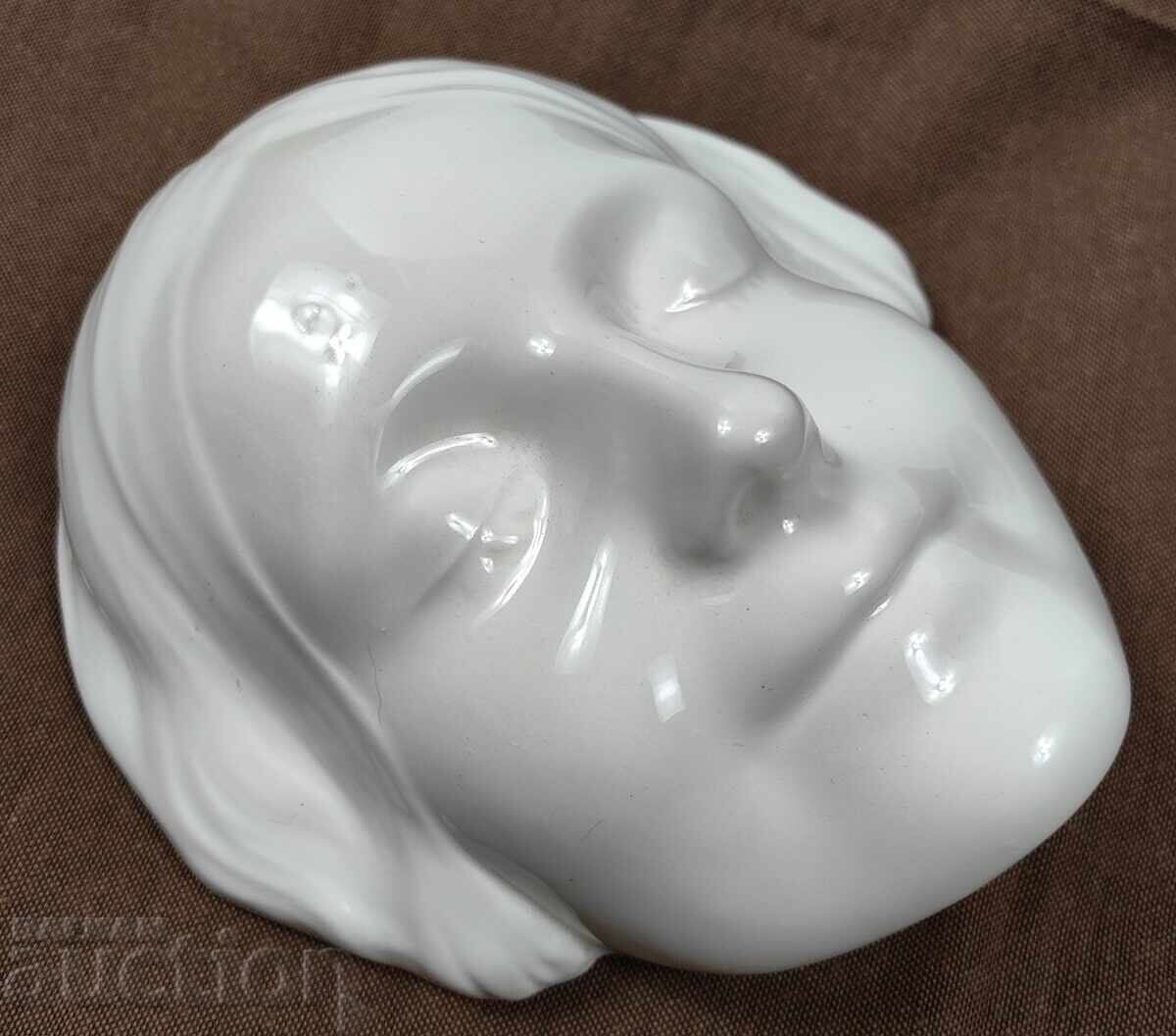 НЕПОЗНАТАТА ЖЕНА ОТ СЕНА ПОСМЪРТНА ПОРЦЕЛАНОВА МАСКА GOEBEL