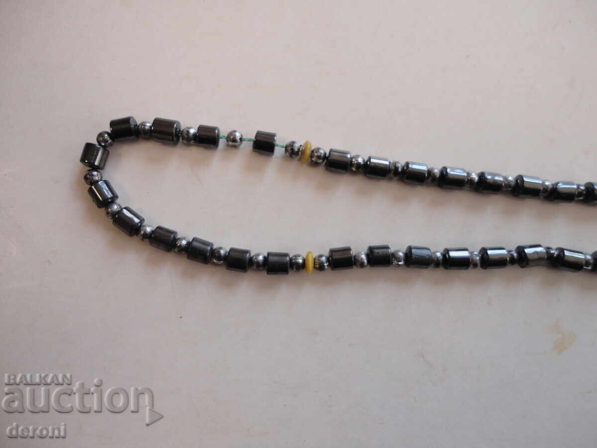 Rozariu cu hematită 6 cu preț 20.00 BGN | € 10.23