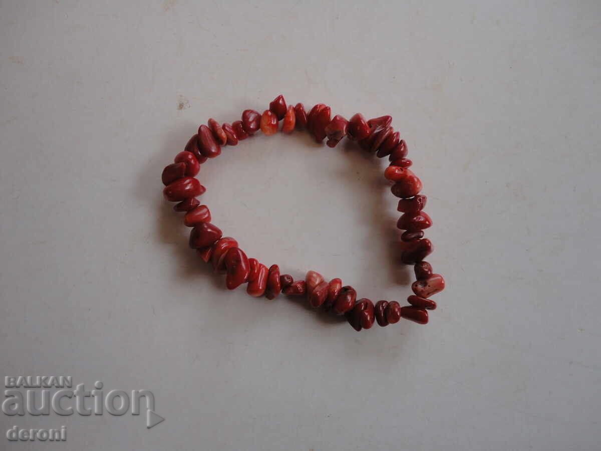 Страхотна гривна от естествен корал с цена 35.00 лв. | € 17.90 Страхотна гривна от естествен корал с цена 35.00 лв. | € 17.90