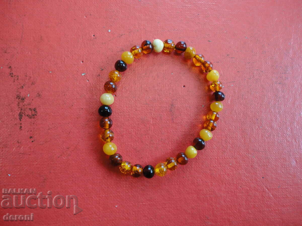 Аукцион Страхотна гривна от натурален кехлибар