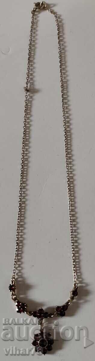 Ασημένιο κολιέ με γρανάτη με τιμή 219.99 BGN | € 112.48