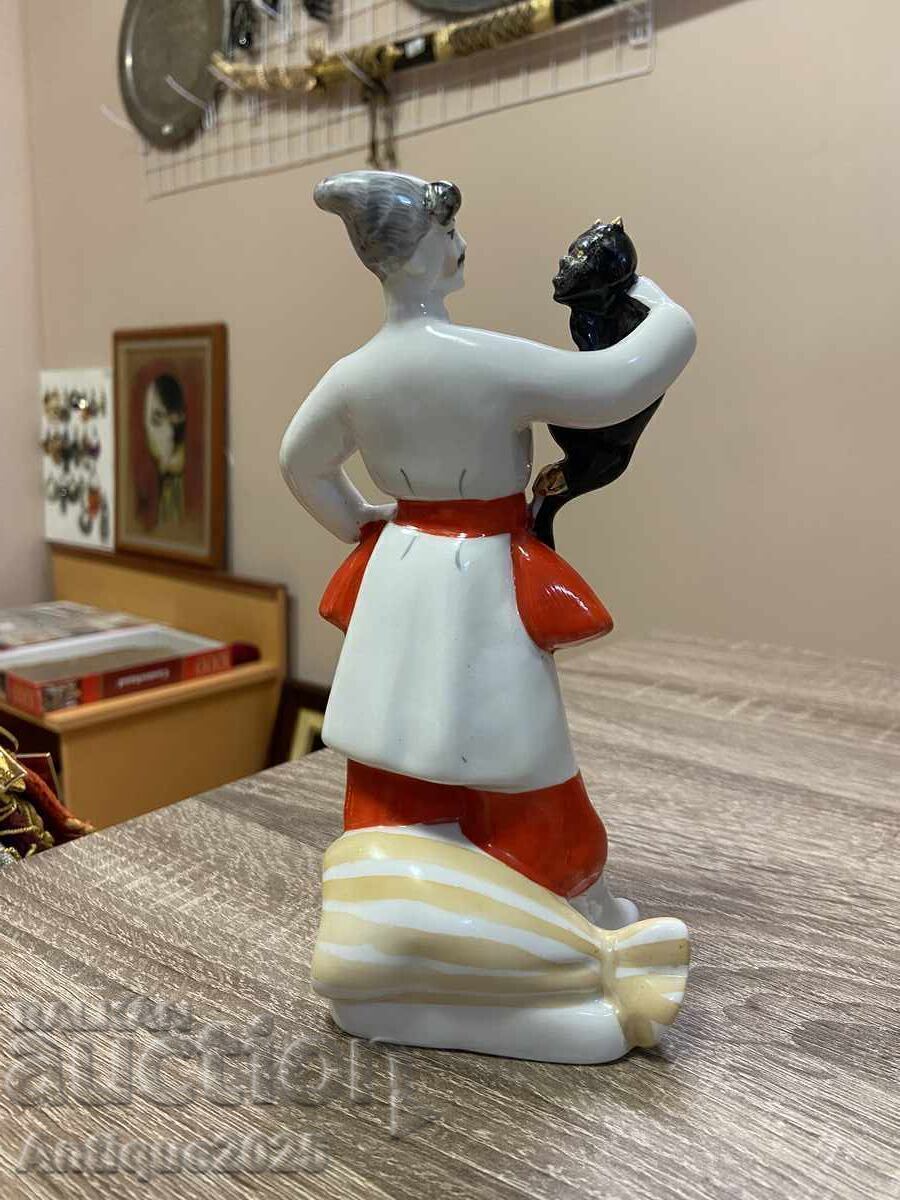 Cozac Vacula cu diavolul — figurină de porțelan de la Fabrica de Porțelan din Kiev cu preț € 60.00 | 117.35 BGN
