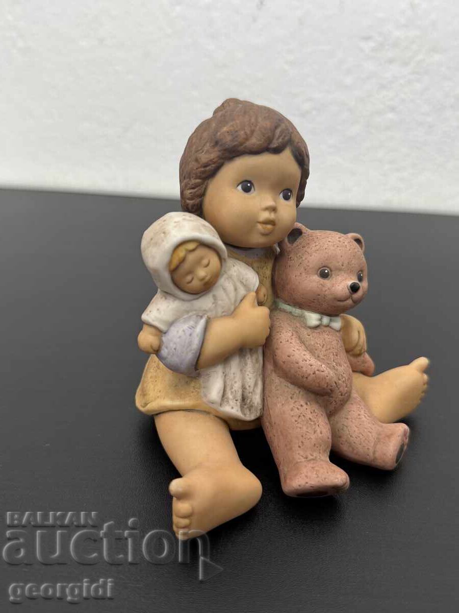 Licitație Figurină de porțelan Goebel Nina - marco. Nr. 7438