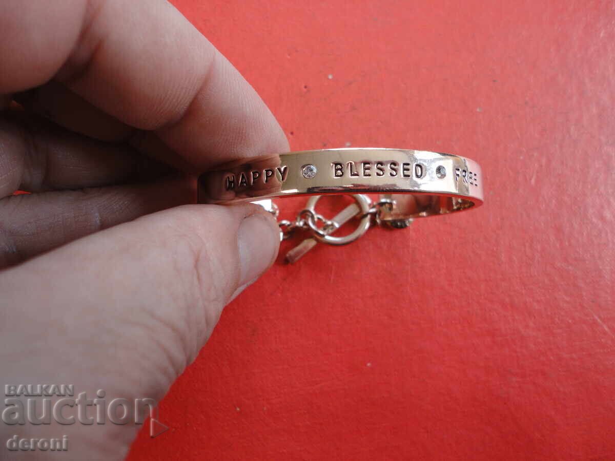 Brățară superbă placată cu aur roz și cristale cu preț 15.00 BGN | € 7.67